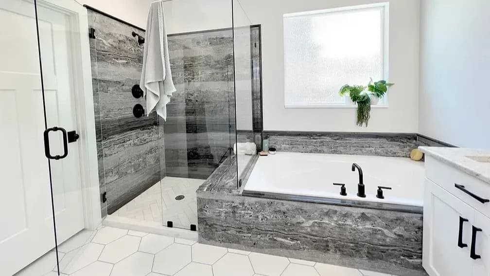 stunning-walk-in-shower-springdale-ozark-home