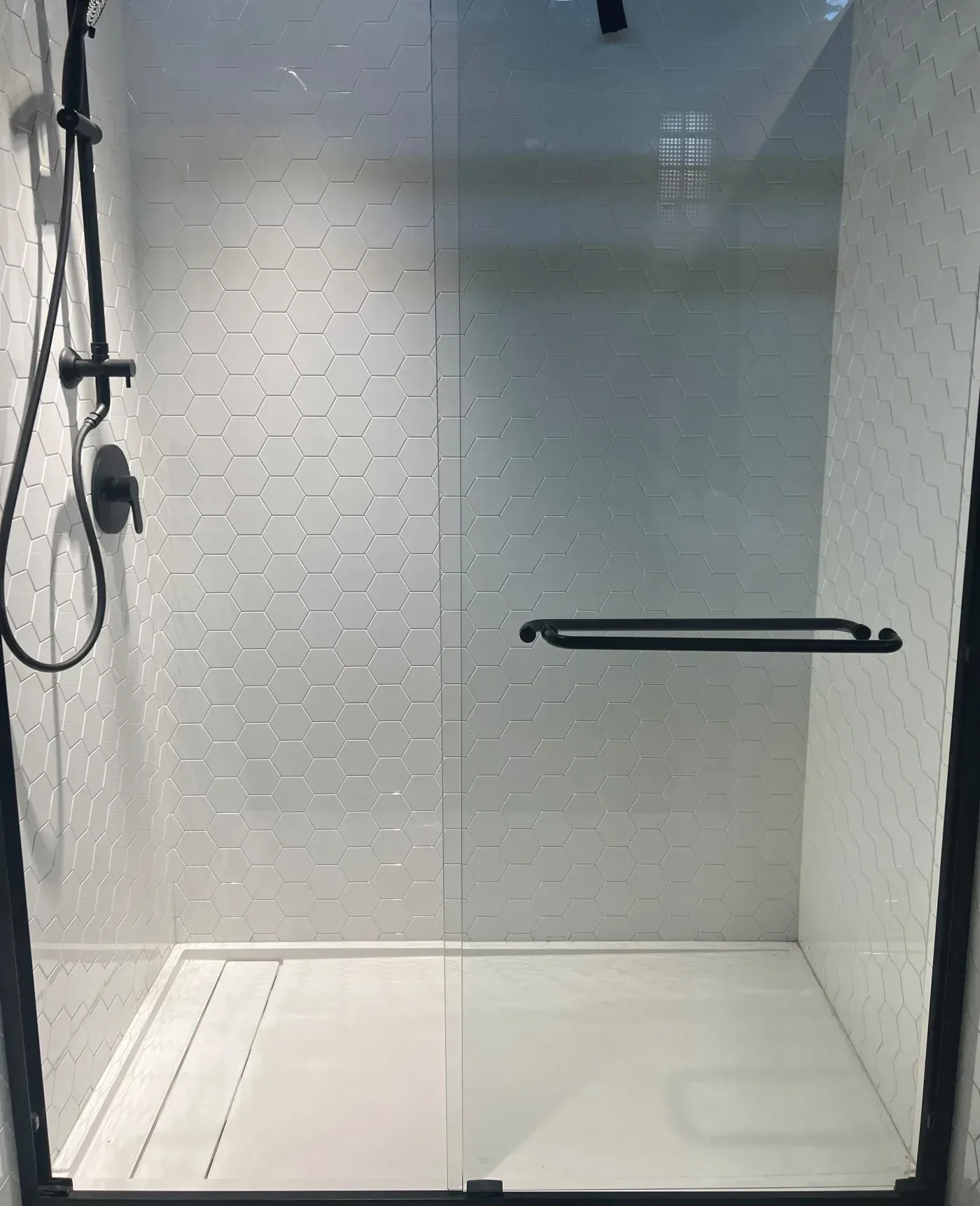 tub-to-shower-conversion-hexagon-lowell-ozark-home-pros